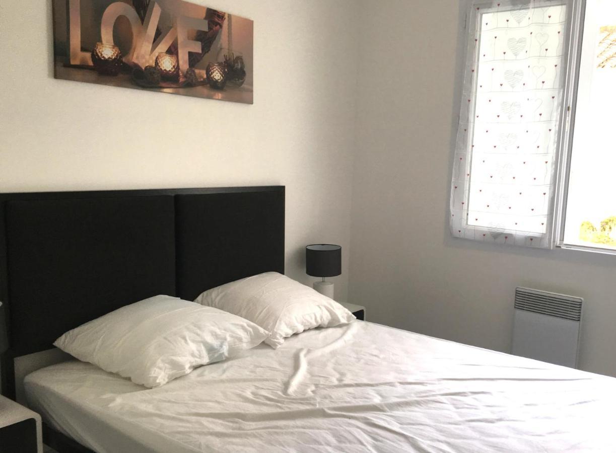 Maison 5 Pers. A La Tranche Sur Mer, Proche Plage, Terrasse, Garage, Dordonnee - Fr-1-357-109 ภายนอก รูปภาพ